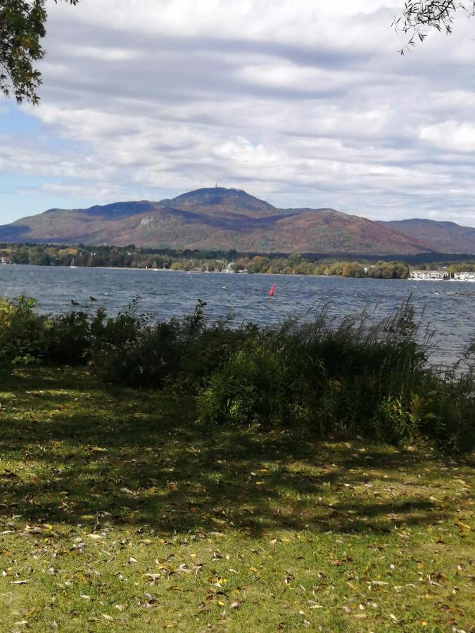 O'Berge Du Village A302 Magog Esterno foto