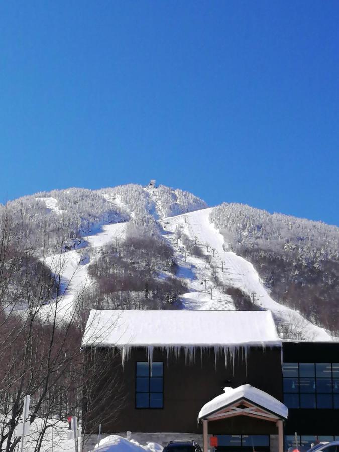 O'Berge Du Village A302 Magog Esterno foto